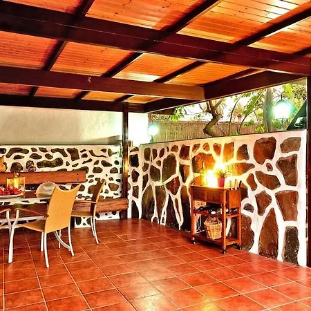 Villa With Pool And Extravagant Architecture Ingenio