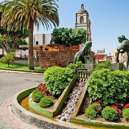 Villa With Pool And Extravagant Architecture