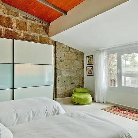 With Pool And Extravagant Architecture Villa *